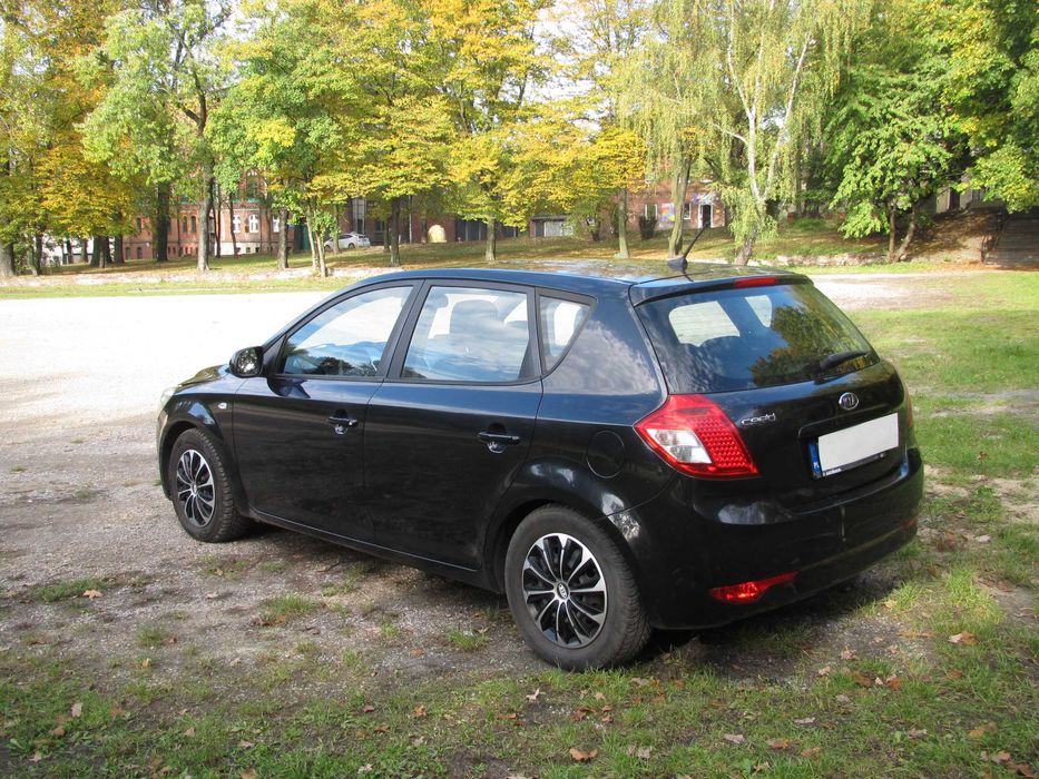 sprzedam dobre i pewne auto.