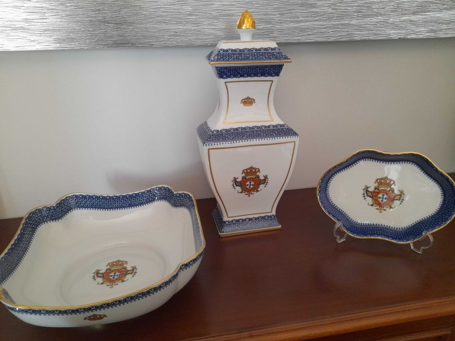 Peças de porcelana da Oficina Real