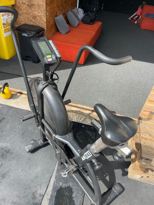 Air bike crossfit