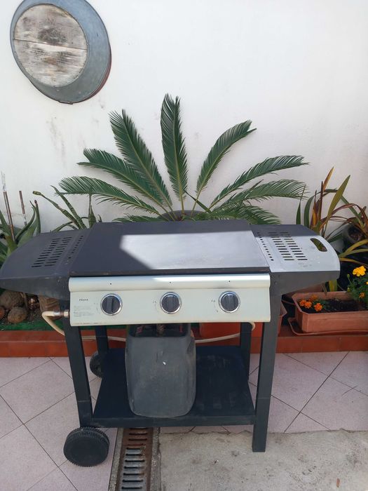 grelhador gás 40,00€