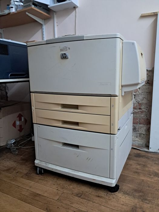 Принтер HP LaserJet 9050dn формату А3