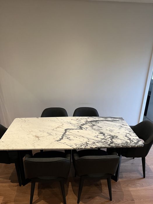 Mesa em Mármore pele tigre 190x90cm 6 lugares