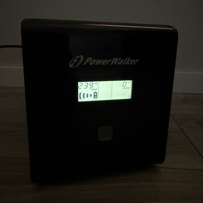 Zasilacz awaryjny UPS PowerWalker VI LCD/FR 1000VA/600W + NOWE aku '25