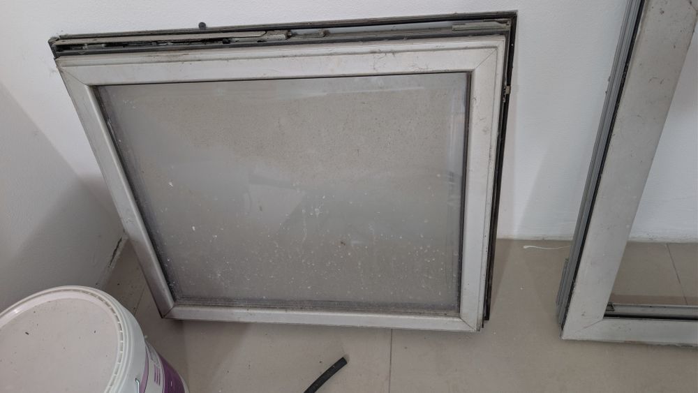 Janela Alumínio Oscilobatente 70x80 (direita)
