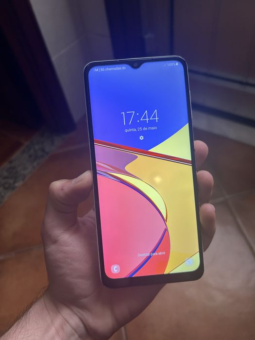 Samsung Galaxy A12