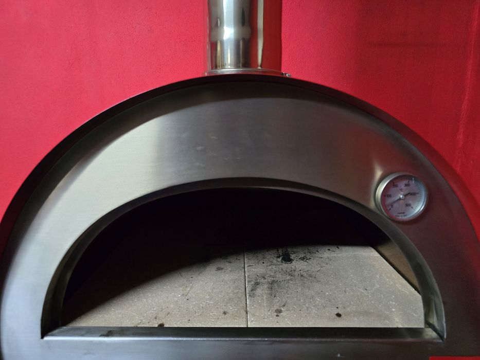 Forno a gás e a lenha como novo