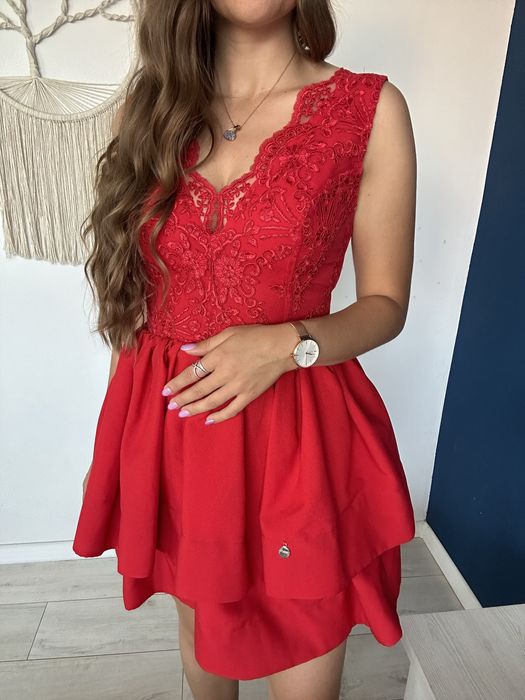 Czerwona elegancka sukienka S 36