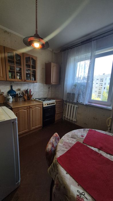 Продаж 2к квартири Г Крут