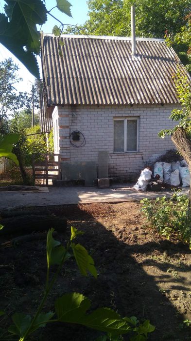 Продам дачу у передмісті