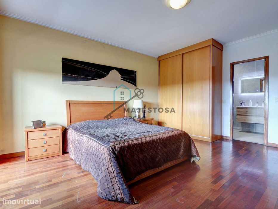 Apartamento T3 com Excelente Localização — São Vicente, Braga