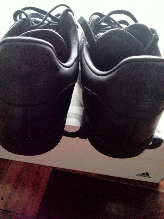 Adidas Gazelle em pele