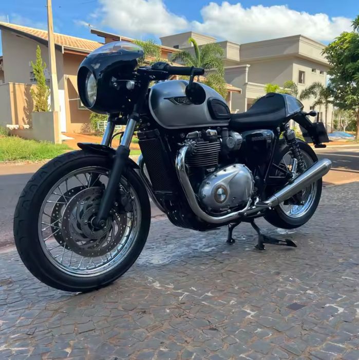 Обтічник (вітрове скло) для мотоцикла з 7 дюймовою фарою