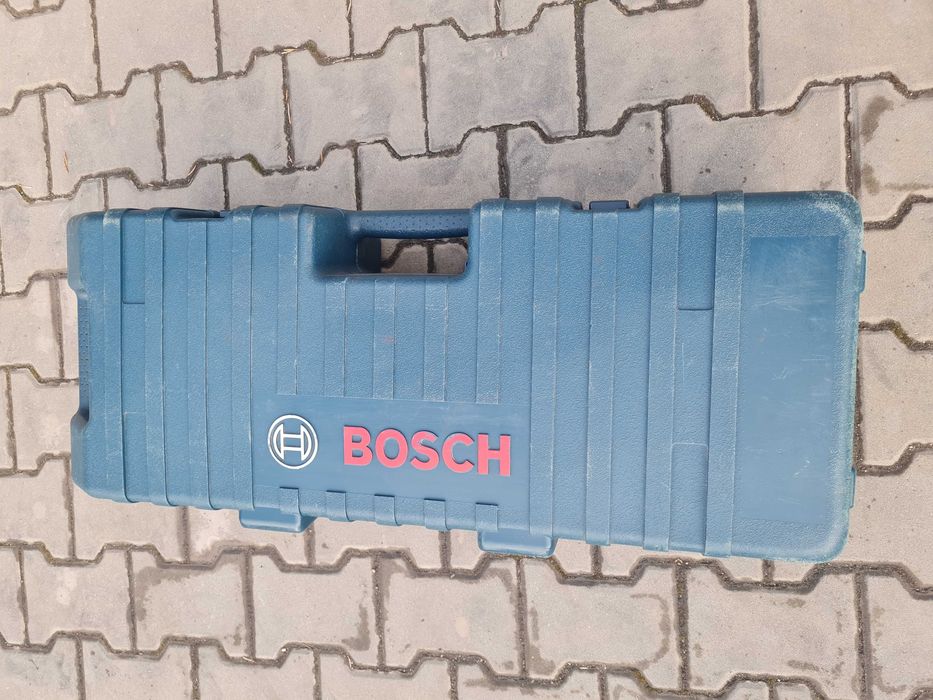 Młot wyburzeniowy GSH 16-28 + groty