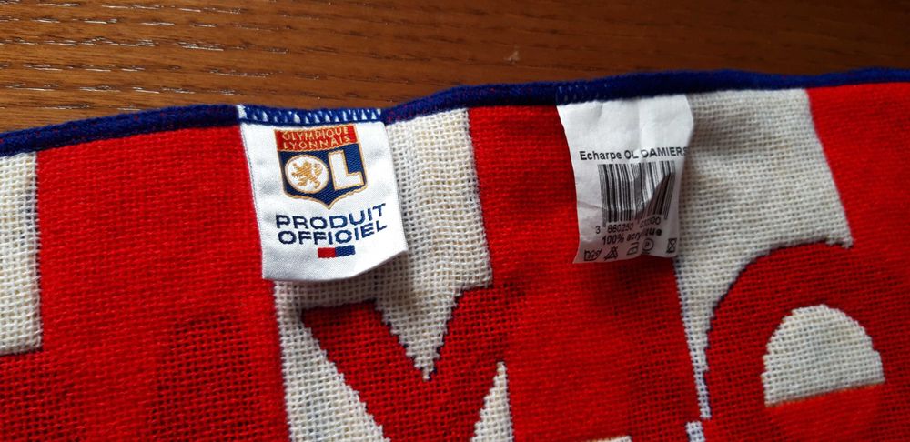 Cachecol Equipa de futebol "Olympique Lyonnais" - NOVO.