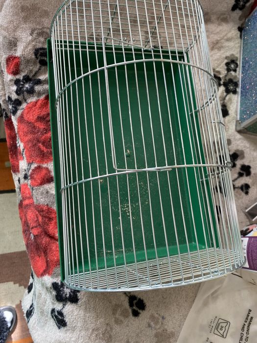 Продам клетку целая