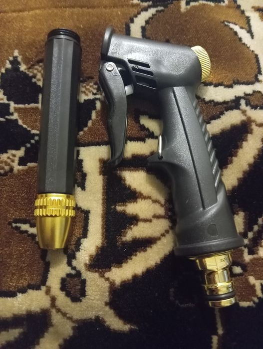 Водяний пистолет