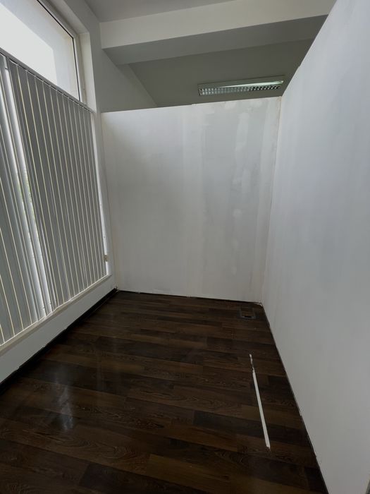 Espaço para arrendar em Laranjeiro-Almada