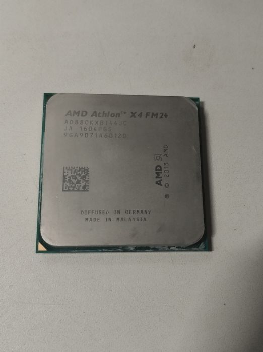 Процесор: AMD Athlon X4 880K