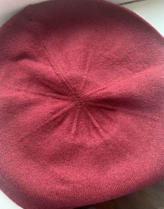 Берет ( 100% кашемир ) итальянской ТМ Benetton.