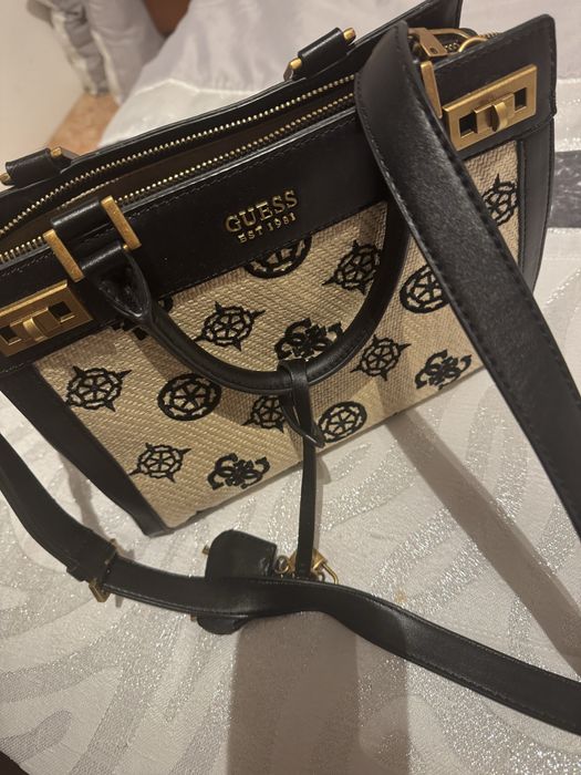 Carteira Guess como nova