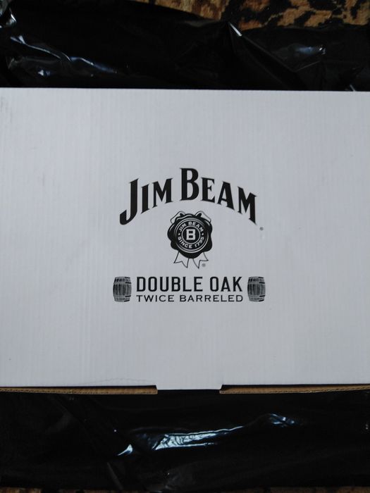 Фірменні стакани на віски