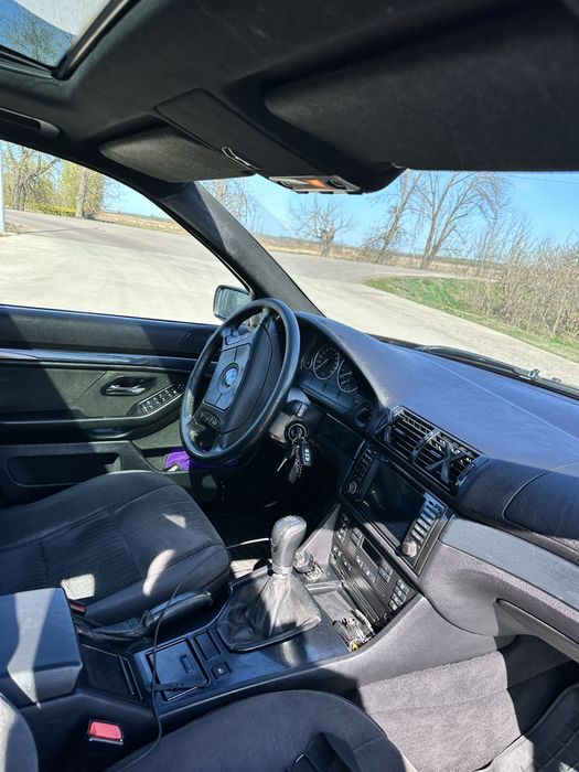 Продам бмв е39 2.5 бензин