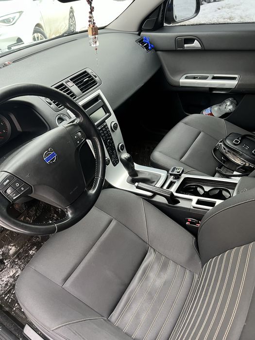 Volvo v50 1,6дизель