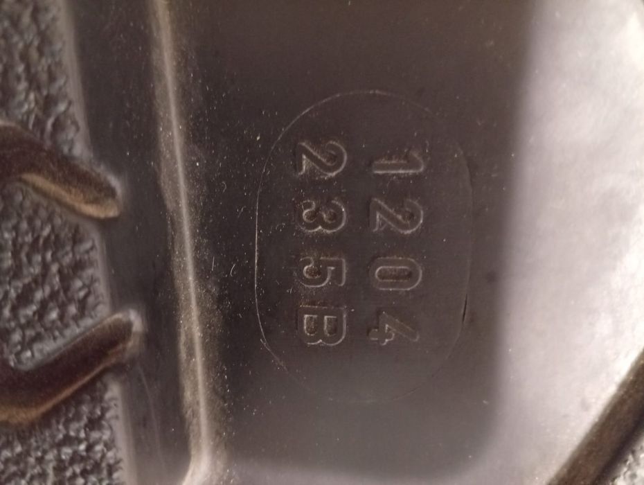 Продам берці гарної якості розмір 38