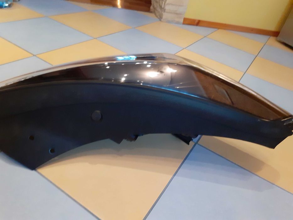 Lampa przód Hyundai Tucson