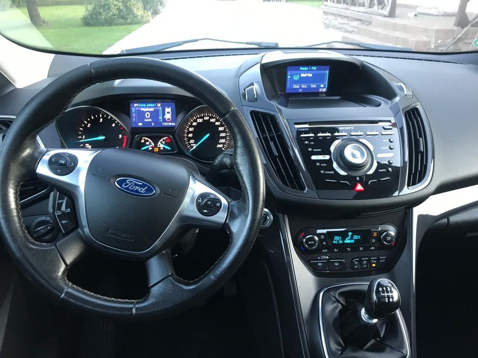 Ford Kuga 4x4 ST-line