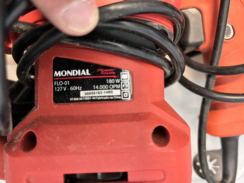 Dremel com suporte completo + lixadeira + berbequim ( atenção 127V)