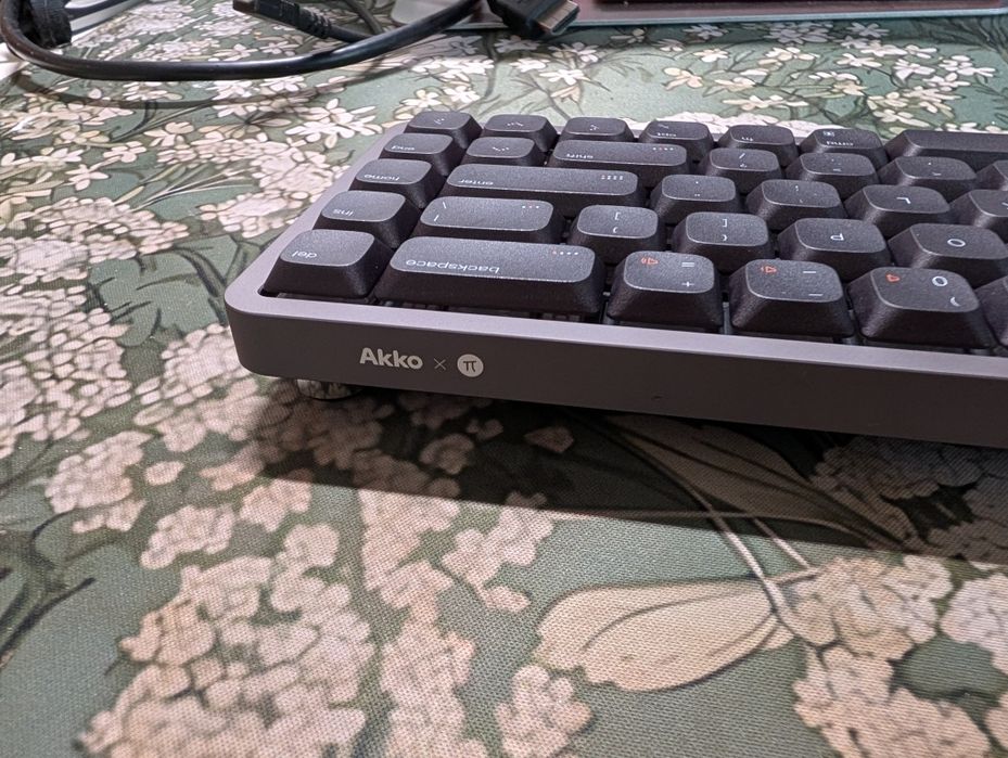 Teclado mecânico inteligente de baixo perfil Akko Linx68 (EUA)