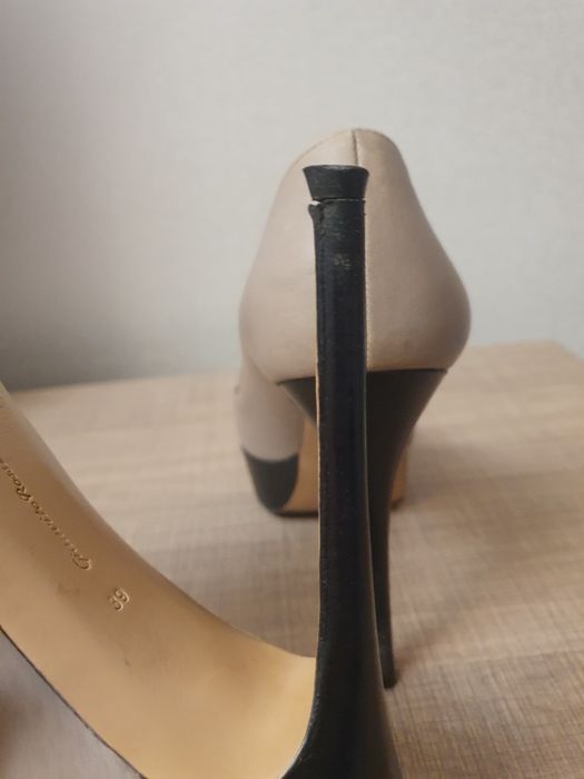 Шкіряні туфлі Gianvito Rossi 39 розмір 25.5 см (оригінал Італія)