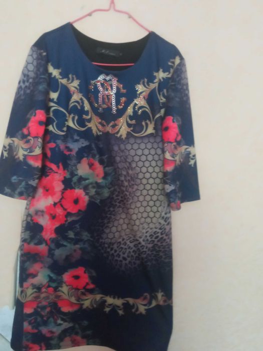 Продам платье женское