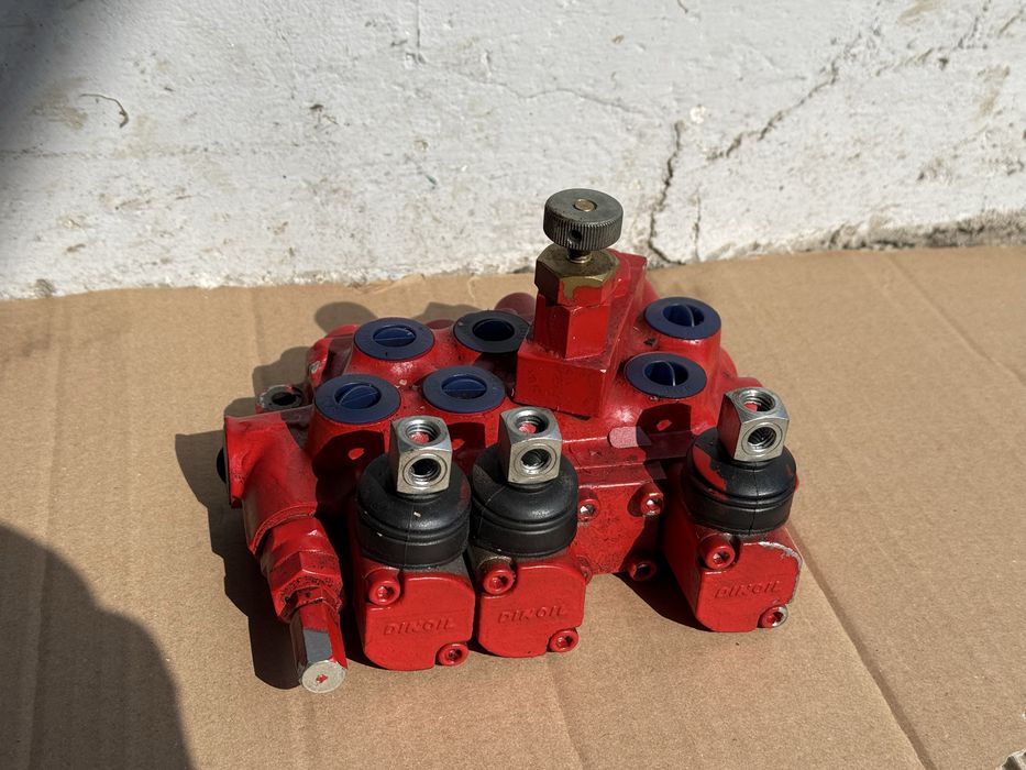 Rozdzielacz hydrauliczny Unia Tytan , Apollo