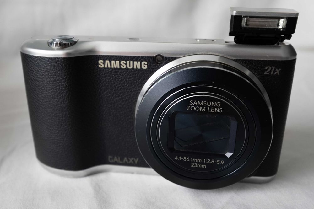 Samsung Galaxy Camera 2 (Wi-Fi, Android) + Akcesoria