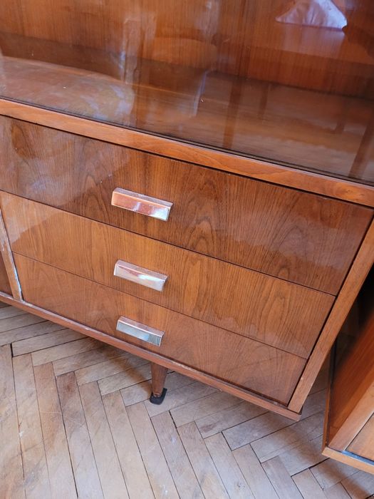 Witryna PRL lakierowana