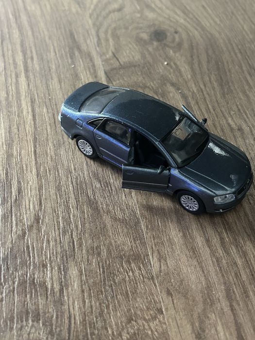 Model audi a8 w skali