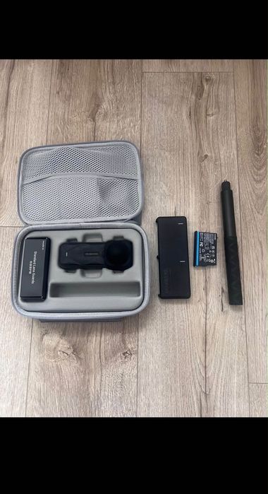 Insta360 X5 Essential Bundle Full set