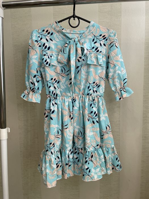 Дитячі сукні та комбенізони