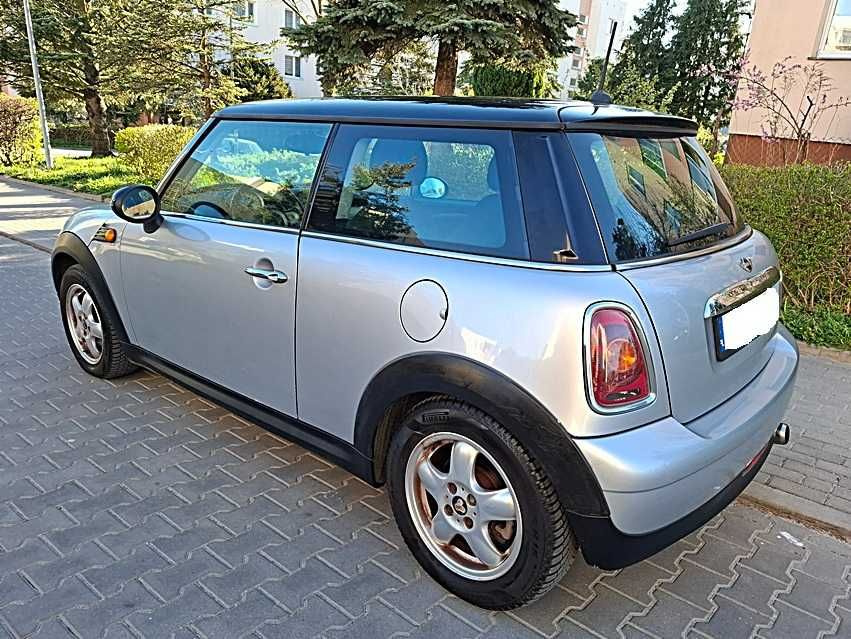 Mini Cooper 1.6 Benzyna , Bogate wyposażenie , M- 2007 r