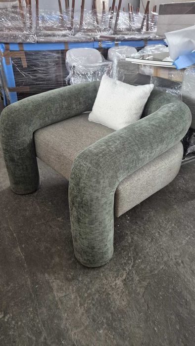 Cadeirao Design Moderno Verde e Cinza - Peça de destaque