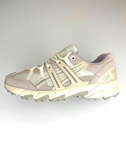 Кроссовки ASICS новые - 45,44,42,41.40,39 размеры есть в наличии