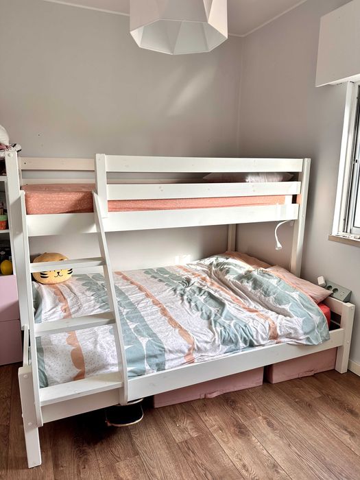 Cama beliche 3 pessoas (colchão 140 + colchão 90) + Colchões