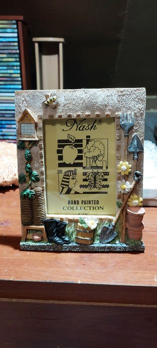 Vendo 6 molduras para fotografias novas