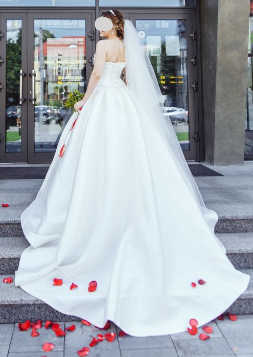 Уникальное!!!Свадебное платье 42-46 размер шикарное!