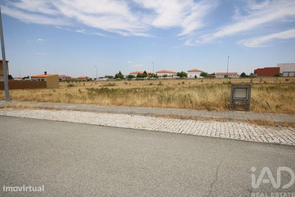 Terreno em Almeida de 550,00 m2