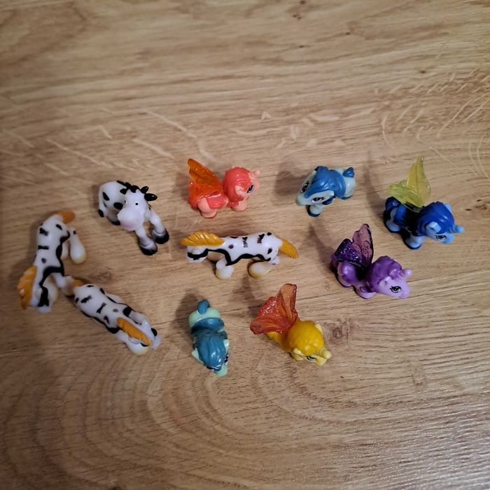 Kucyki / koniki - zestaw 10 szt. figurek