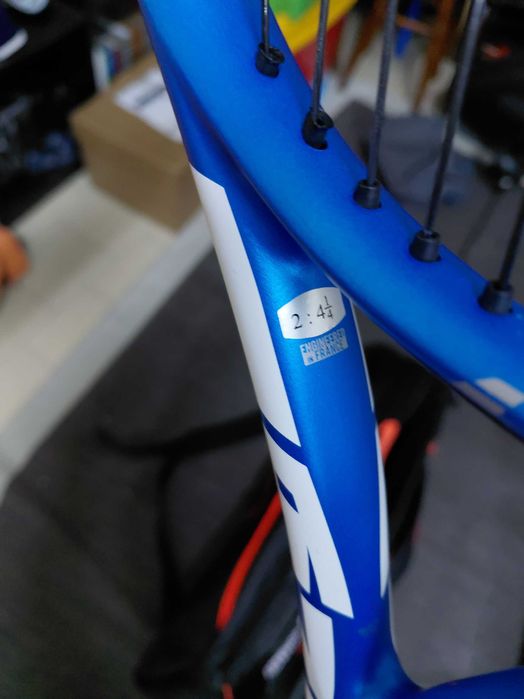 Raquete com pouco uso