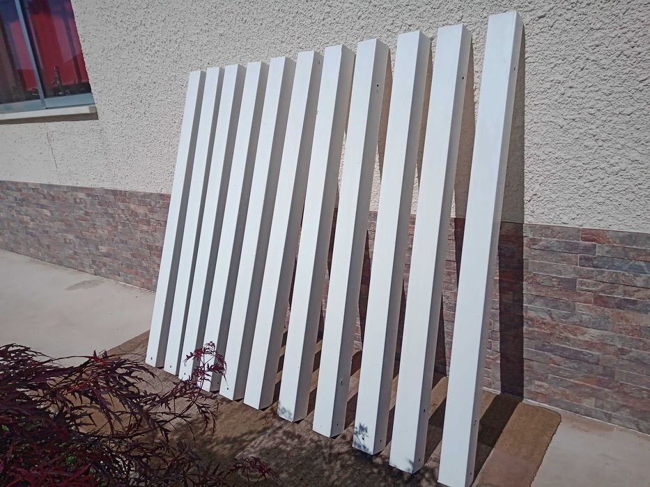 Painéis de malha metálicos brancos para vedação de jardim